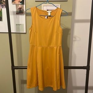 H&M yellow sundress size M excellent condition 9/10